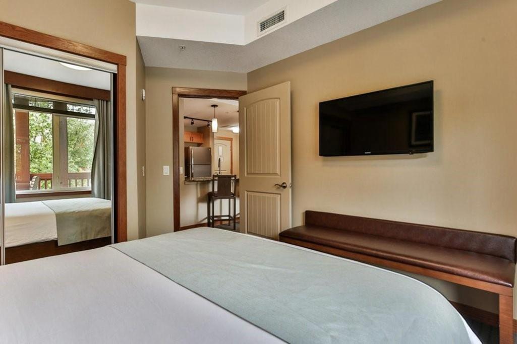 B&B Falcon Crest Lodge 1Br 1Pullout Canmore Exterior foto